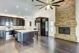 938 E Knight Ln, Tempe, AZ 85284 - Photo 17