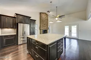 938 E Knight Ln, Tempe, AZ 85284 - Photo 23