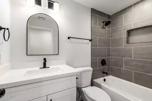 3121 N 35th Dr, Phoenix, AZ 85019 - Photo 23