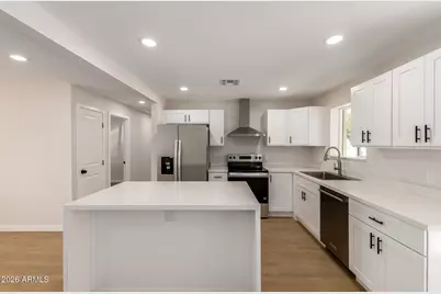 3121 N 35th Drive, Phoenix, AZ 85019 - Photo 11