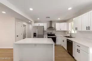 3121 N 35th Dr, Phoenix, AZ 85019 - Photo 11