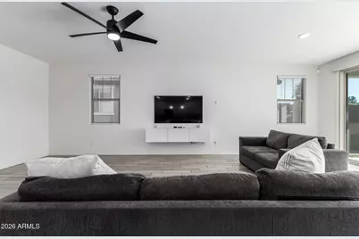 7910 N 82nd Lane, Glendale, AZ 85303 - Photo 9