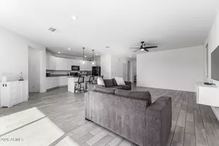 7910 N 82nd Ln, Glendale, AZ 85303 - Photo 11