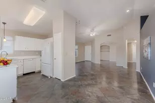 10633 W Runion Dr, Peoria, AZ 85382 - Photo 9