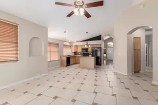 2236 E Robin Ln, Phoenix, AZ 85024 - Photo 13