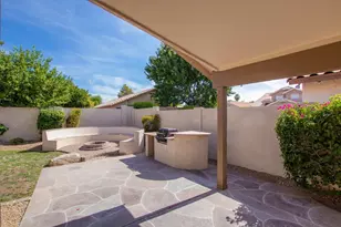 2236 E Robin Ln, Phoenix, AZ 85024 - Photo 35