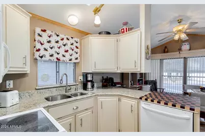 2010 S Crow Avenue, Apache Junction, AZ 85119 - Photo 5