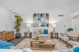 408 E Meadows Ln, Gilbert, AZ 85234 - Photo 9