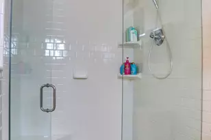 4029 E Patricia Jane Dr, Phoenix, AZ 85018 - Photo 13