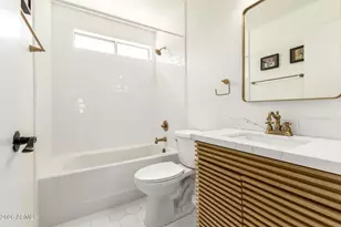 10008 N 44th Dr, Glendale, AZ 85302 - Photo 23