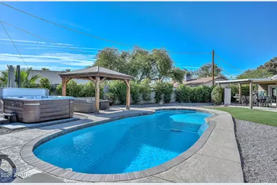 3043 N 34th Street, Phoenix, AZ 85018 - Photo 1
