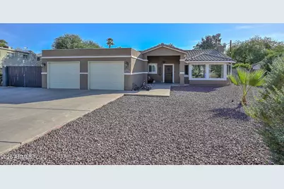 3043 N 34th Street, Phoenix, AZ 85018 - Photo 1