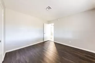 12323 N 86th Ln, Peoria, AZ 85381 - Photo 11