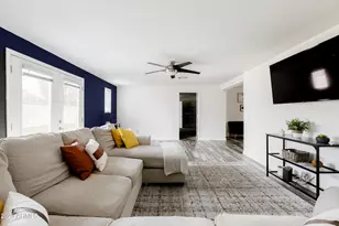 2318 W Pinchot Ave, Phoenix, AZ 85015 - Photo 13