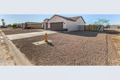 14058 S Tampico Road, Arizona City, AZ 85123 - Photo 5