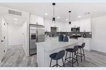 10547 W Sun City Boulevard, Sun City, AZ 85351 - Photo 1