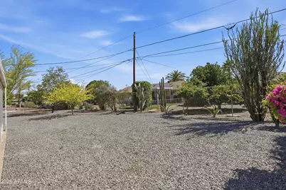 10547 W Sun City Boulevard, Sun City, AZ 85351 - Photo 35