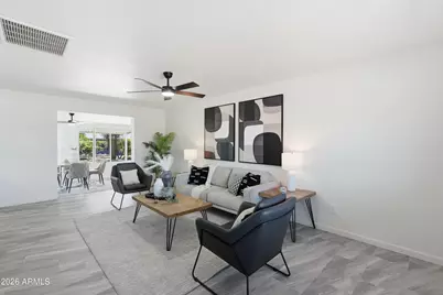 10547 W Sun City Boulevard, Sun City, AZ 85351 - Photo 11