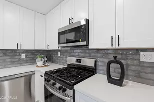 10547 W Sun City Blvd, Sun City, AZ 85351 - Photo 7