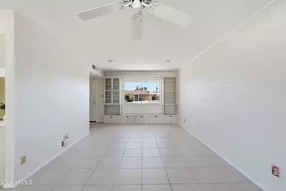 10426 W Sun City Boulevard, Sun City, AZ 85351 - Photo 7