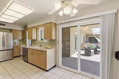 10894 W Clair Drive, Sun City, AZ 85351 - Photo 11