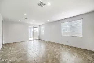 17356 W Gray Fox Trl, Surprise, AZ 85387 - Photo 5