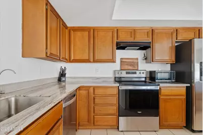601 W Kings Avenue, Phoenix, AZ 85023 - Photo 11
