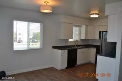 483 E 10th Avenue #Apt C, Apache Junction, AZ 85119 - Photo 5