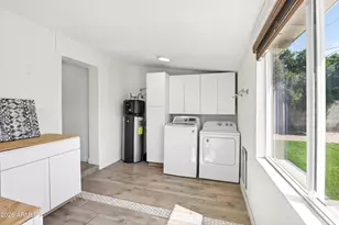 8731 E Jackrabbit Rd, Scottsdale, AZ 85250 - Photo 37