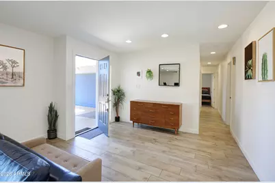 8731 E Jackrabbit Road, Scottsdale, AZ 85250 - Photo 5