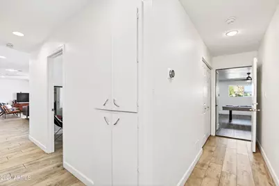 8731 E Jackrabbit Road, Scottsdale, AZ 85250 - Photo 25