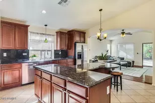 2823 E Questa Dr, Phoenix, AZ 85024 - Photo 7