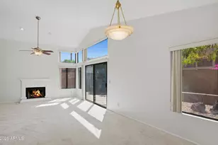 37 E Greentree Dr, Tempe, AZ 85284 - Photo 9