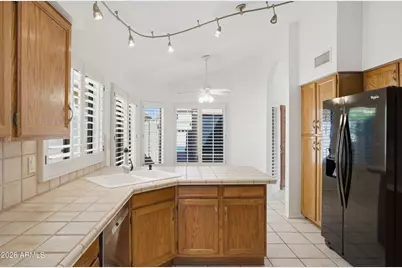 37 E Greentree Drive, Tempe, AZ 85284 - Photo 13