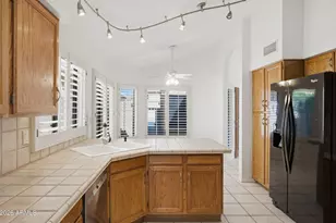 37 E Greentree Dr, Tempe, AZ 85284 - Photo 13