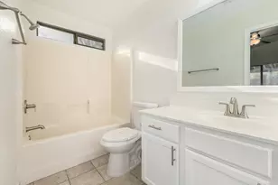 8821 W Loma Ln, Peoria, AZ 85345 - Photo 33