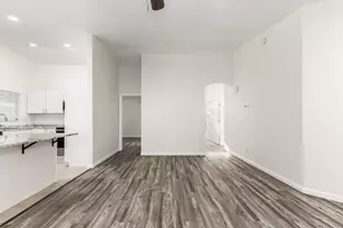 8821 W Loma Ln, Peoria, AZ 85345 - Photo 3