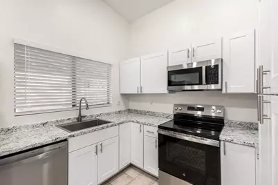 8821 W Loma Lane, Peoria, AZ 85345 - Photo 13