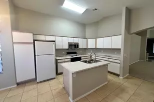 8568 W Hatcher Rd, Peoria, AZ 85345 - Photo 11