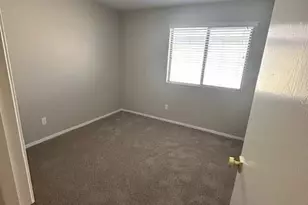 8568 W Hatcher Rd, Peoria, AZ 85345 - Photo 17