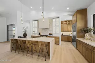 5101 E Laurel Ln, Scottsdale, AZ 85254 - Photo 9