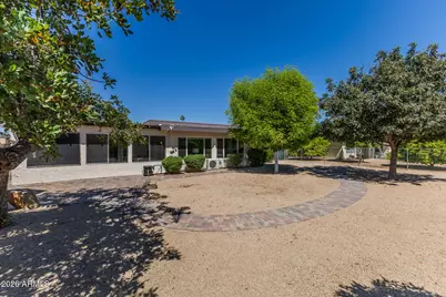 10809 W Palmeras Drive, Sun City, AZ 85373 - Photo 31