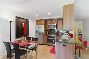 7137 E Rancho Vista Dr, Scottsdale, AZ 85251 - Photo 3