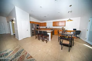 1717 E Beautiful Ln, Phoenix, AZ 85042 - Photo 7