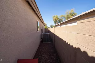 1717 E Beautiful Ln, Phoenix, AZ 85042 - Photo 35