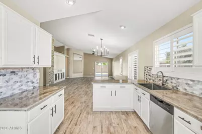 24834 N 36th Drive, Glendale, AZ 85310 - Photo 7