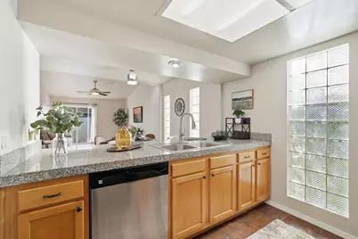 3039 N 38th Street #Unit 1, Phoenix, AZ 85018 - Photo 15