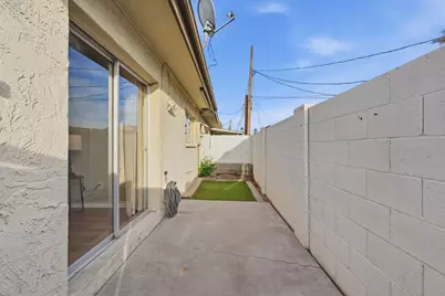 3039 N 38th Street #Unit 1, Phoenix, AZ 85018 - Photo 5