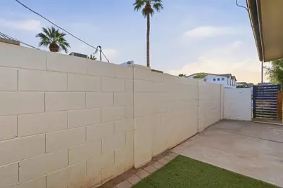 3039 N 38th Street #Unit 1, Phoenix, AZ 85018 - Photo 7