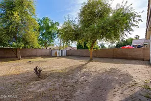 523 W Kelton Ln, Phoenix, AZ 85023 - Photo 25